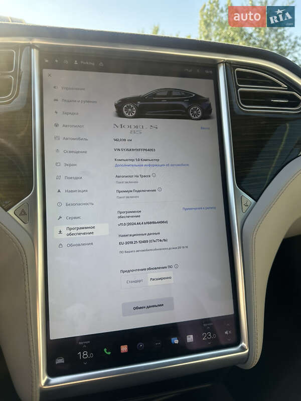 Лифтбек Tesla Model S 2015 в Львове