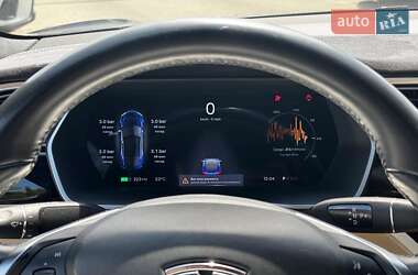Лифтбек Tesla Model S 2016 в 