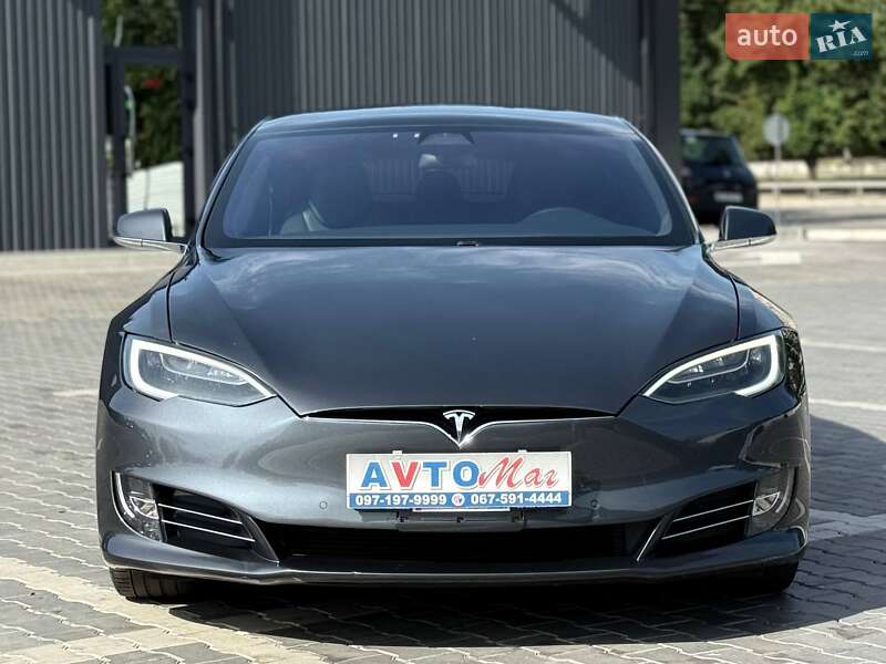 Лифтбек Tesla Model S 2017 в Кривом Роге