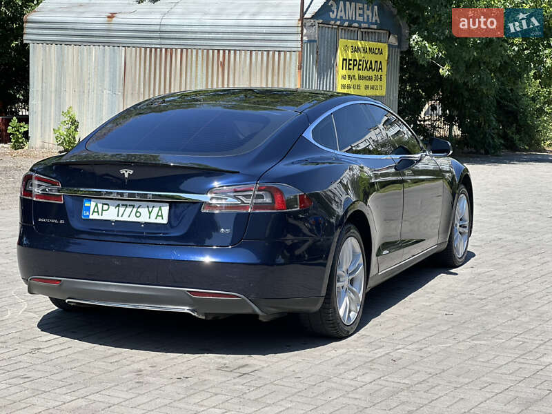 Лифтбек Tesla Model S 2013 в Запорожье