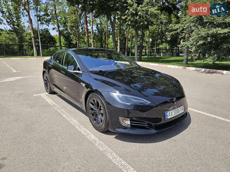 Лифтбек Tesla Model S 2015 в Харькове
