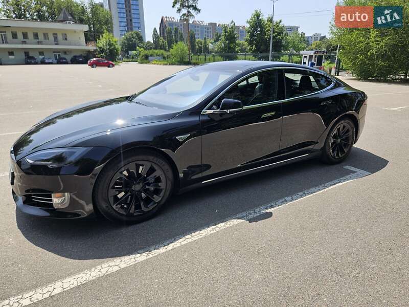 Лифтбек Tesla Model S 2015 в Харькове