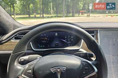 Лифтбек Tesla Model S 2015 в 