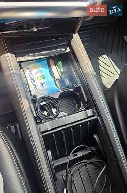 Лифтбек Tesla Model S 2015 в 
