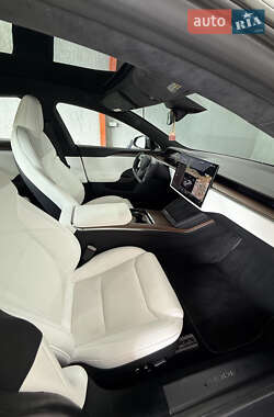 Лифтбек Tesla Model S 2022 в 