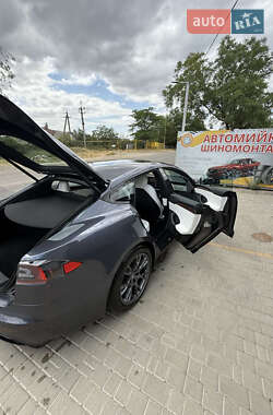Лифтбек Tesla Model S 2022 в 