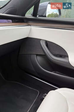 Лифтбек Tesla Model S 2022 в 