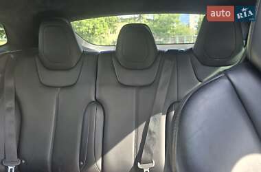 Лифтбек Tesla Model S 2017 в Ивано-Франковске