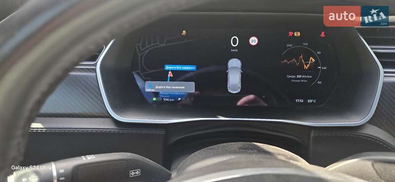 Ліфтбек Tesla Model S 2017 в Івано-Франківську