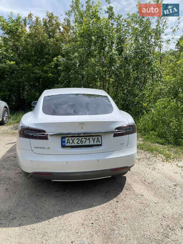 Ліфтбек Tesla Model S 2014 в Харкові