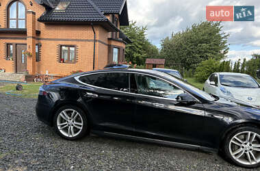 Лифтбек Tesla Model S 2015 в 