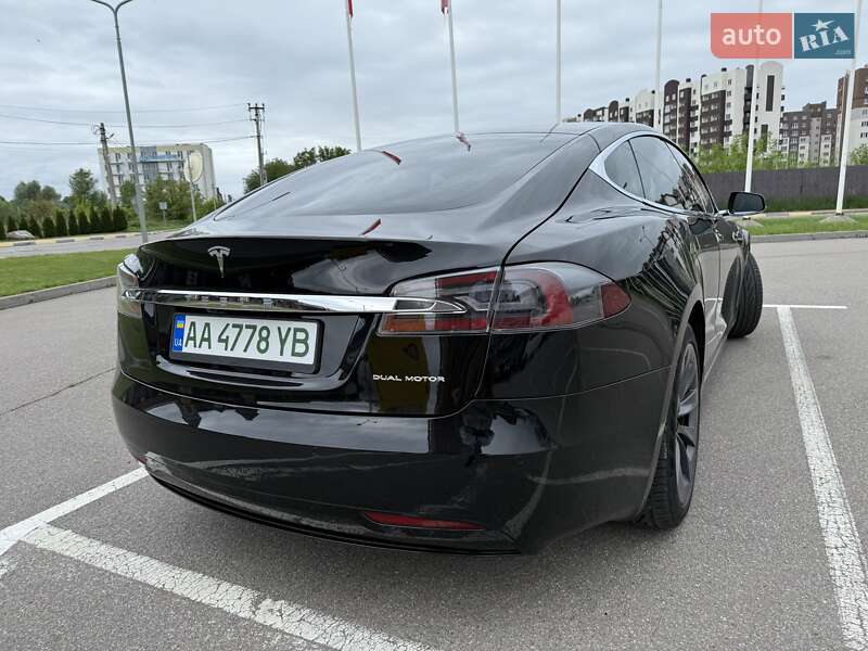 Лифтбек Tesla Model S 2019 в Киеве