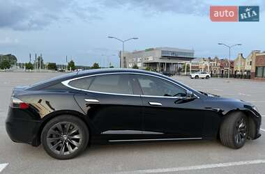 Лифтбек Tesla Model S 2019 в 