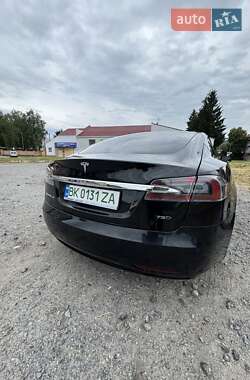 Лифтбек Tesla Model S 2018 в 