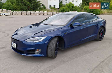 Лифтбек Tesla Model S 2016 в 