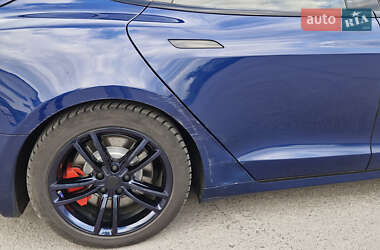 Лифтбек Tesla Model S 2016 в 