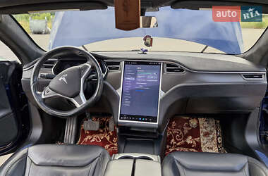 Лифтбек Tesla Model S 2016 в 