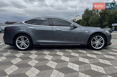 Лифтбек Tesla Model S 2014 в 