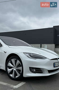 Лифтбек Tesla Model S 2020 в 