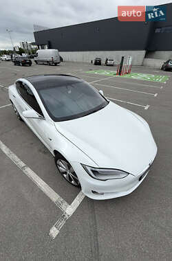 Лифтбек Tesla Model S 2020 в 