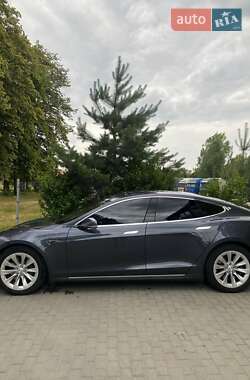 Ліфтбек Tesla Model S 2016 в 