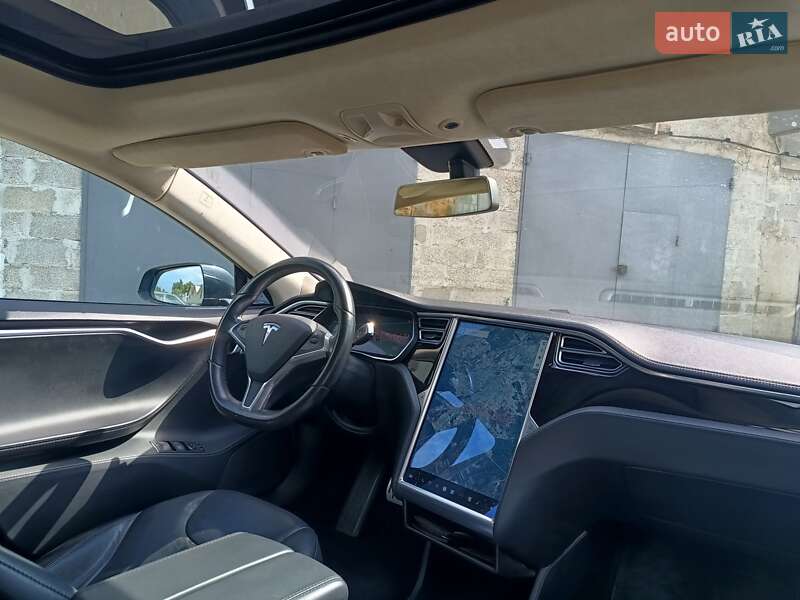Лифтбек Tesla Model S 2014 в Старичах