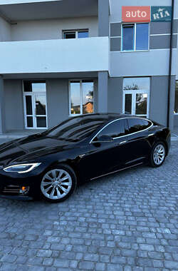 Лифтбек Tesla Model S 2016 в 