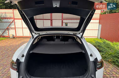 Лифтбек Tesla Model S 2014 в 