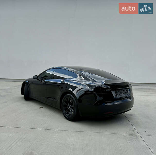 Лифтбек Tesla Model S 2018 в Луцке