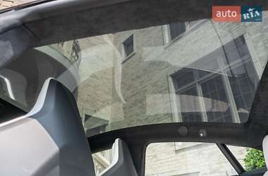 Лифтбек Tesla Model S 2024 в 