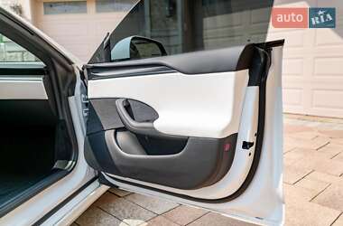 Лифтбек Tesla Model S 2024 в 