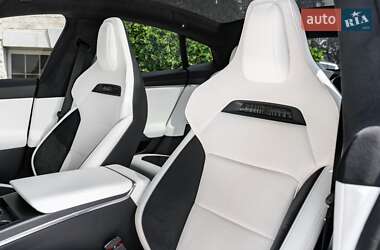 Лифтбек Tesla Model S 2024 в 