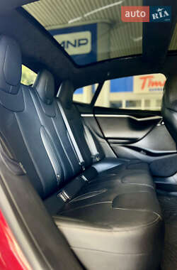 Лифтбек Tesla Model S 2016 в 