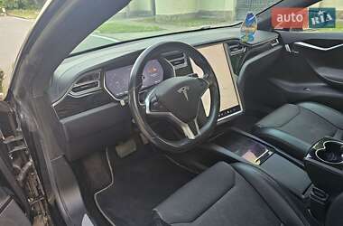 Лифтбек Tesla Model S 2017 в 