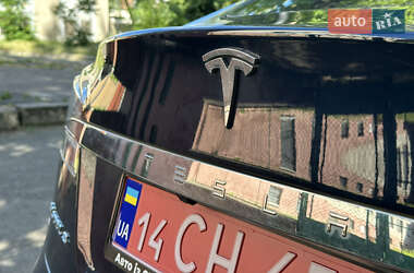 Лифтбек Tesla Model S 2013 в 