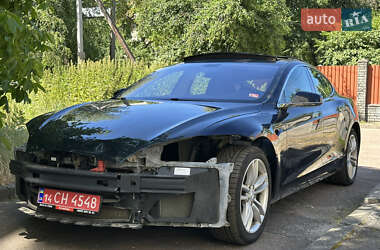 Ліфтбек Tesla Model S 2013 в Львові