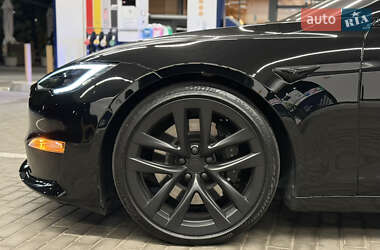 Лифтбек Tesla Model S 2022 в 