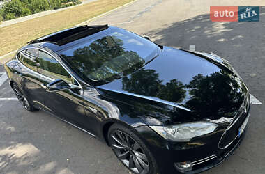 Лифтбек Tesla Model S 2014 в 