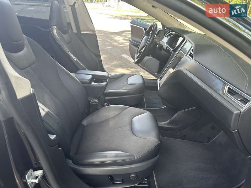 Лифтбек Tesla Model S 2014 в Николаеве