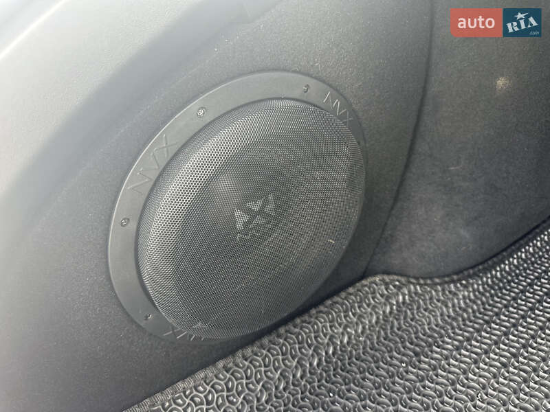 Лифтбек Tesla Model S 2014 в Николаеве