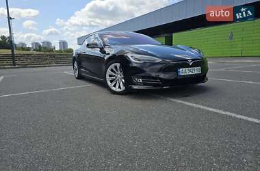 Лифтбек Tesla Model S 2018 в 