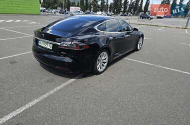 Лифтбек Tesla Model S 2018 в 