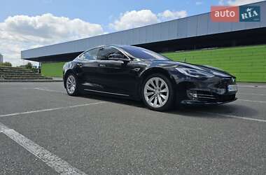 Лифтбек Tesla Model S 2018 в 