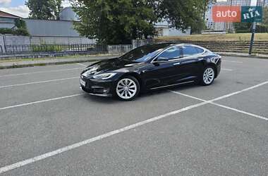 Лифтбек Tesla Model S 2018 в 