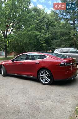 Ліфтбек Tesla Model S 2013 в 