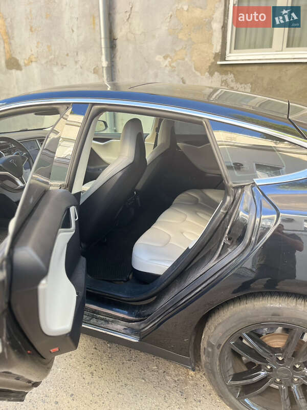 Ліфтбек Tesla Model S 2012 в Одесі