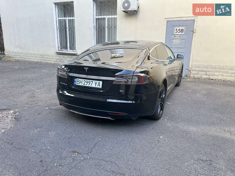 Ліфтбек Tesla Model S 2012 в Одесі