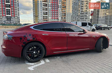 Лифтбек Tesla Model S 2015 в Киеве