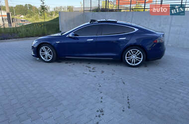 Лифтбек Tesla Model S 2016 в 