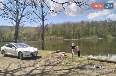 Ліфтбек Tesla Model S 2016 в 